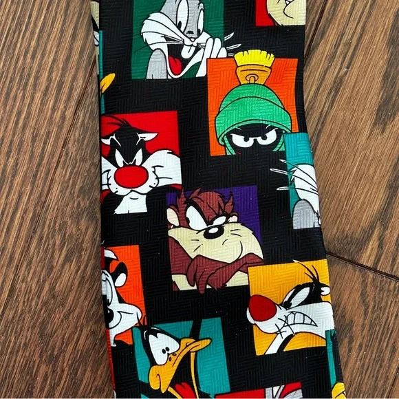 VINTAGE Warner Bros Looney Tunes Cartoon Characters Neck Tie 2000 - Picture 5 of 6